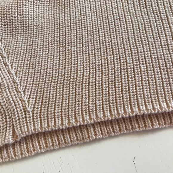 GENTLE FAWN TUCKER SWEATER - Picture 16 of 16